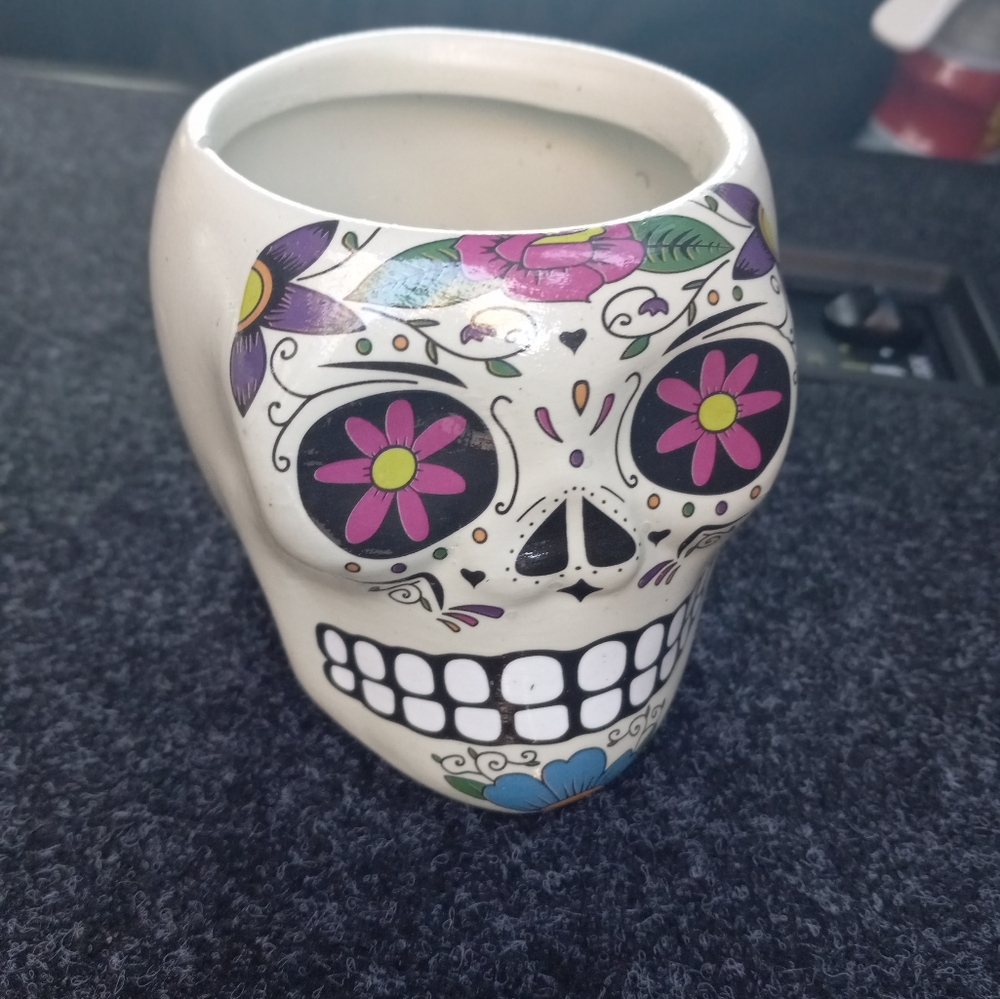 Ceramic pot